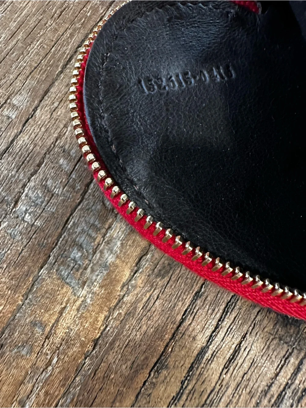 Gucci red Heart Coin Pouch with gold Heart Charm - Picture 8 of 10